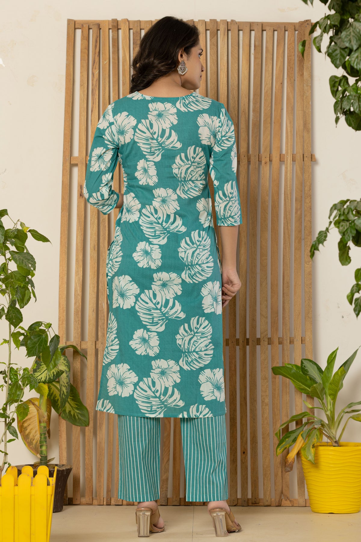 Torquoise Leaf Print Kurti Pant Set With Dupatta