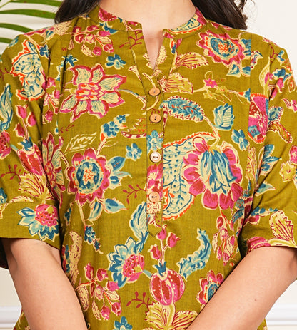 Satrangi Saaz Kurti